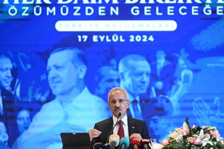 Bakan Uraloğlu: Samsun-Kırıkkale Hızlı Tren Hattı'na 2025'te başlayacağız 