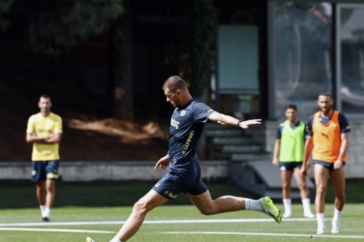 Fenerbah&ccedil;e'de derbi mesaisi başladı