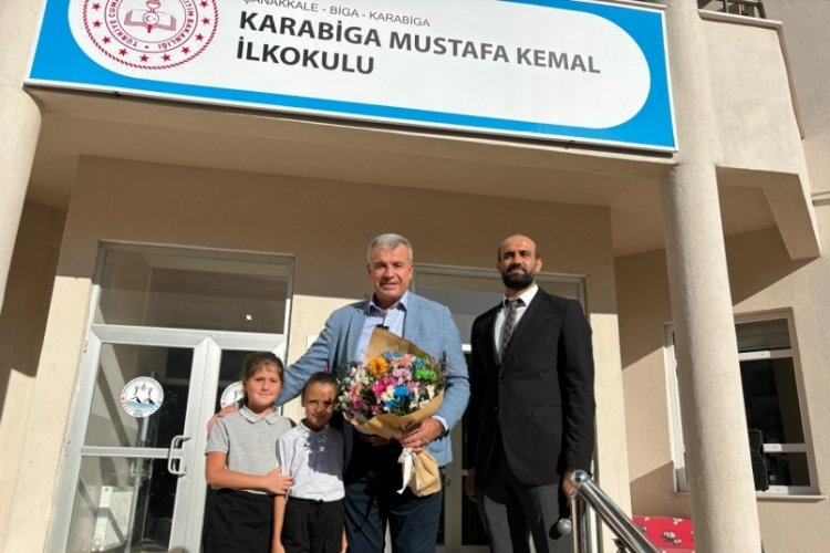 &Ccedil;anakkale'de Karabiga Belediyesi'nden &ccedil;ocuklara kırtasiye desteği