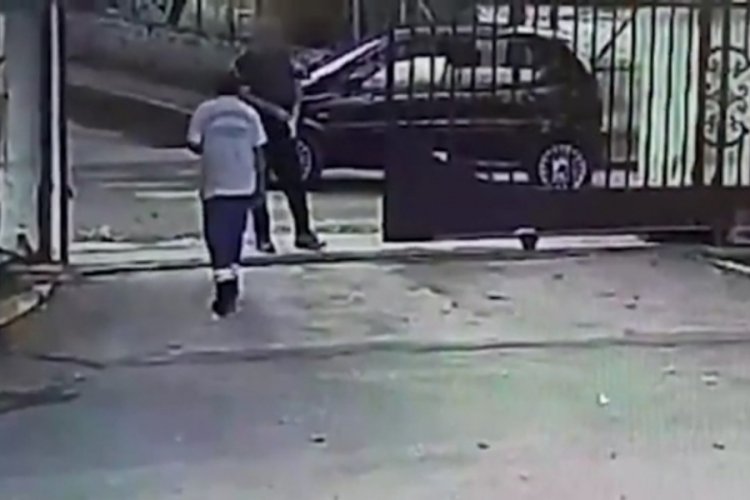Manisa'da okul m&uuml;d&uuml;r&uuml;ne silahlı saldırı! Silah tutuklu yapmasa...