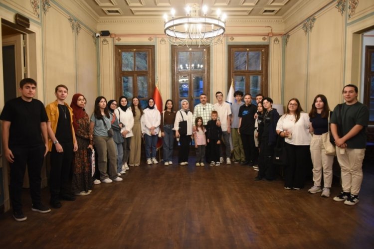 Yıldırım Belediye Başkanı Oktay Yılmaz gen&ccedil;lerle buluştu