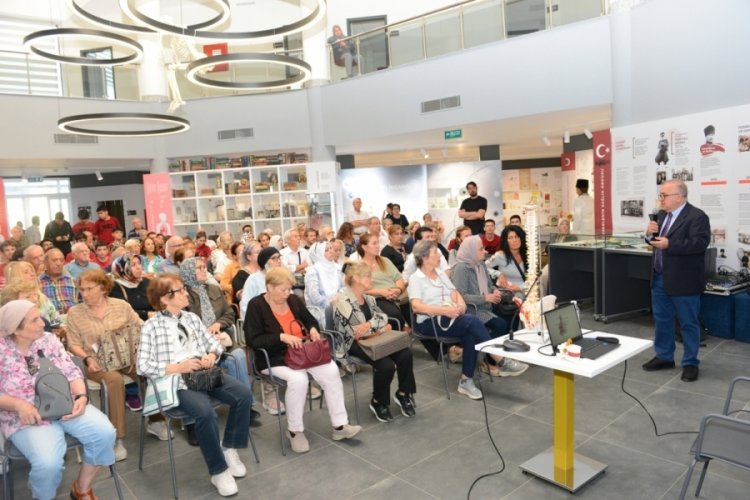 Nil&uuml;fer Belediyesi'nin d&uuml;zenlediği Sağlık Buluşmaları etkinliğinde bel sağlığı konuşuldu
