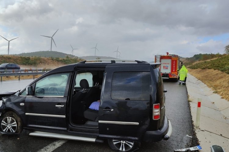 Balıkesir'de trafik kazasında 3 kişi yaralandı&nbsp;