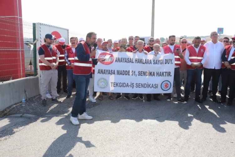 Bursa'da Eker S&uuml;t Fabrikası'nda eylem