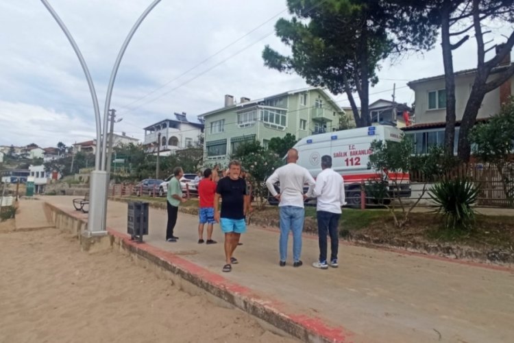 Kocaeli'de denize giren gen&ccedil; boğuldu