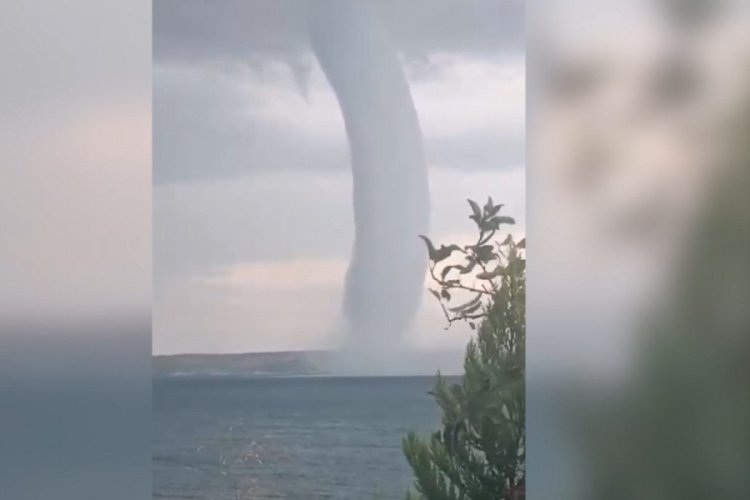 Şanlıurfa'da sağanak sonrası hortum oluştu
