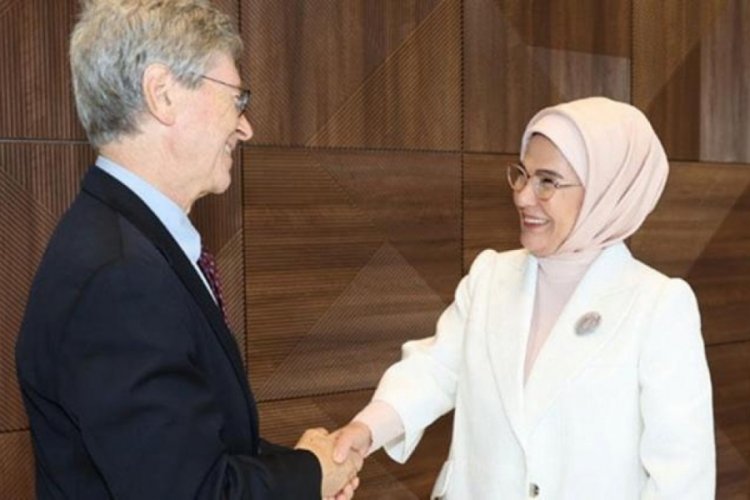 Emine Erdoğan, Jeffrey Sachs ile g&ouml;r&uuml;şt&uuml;