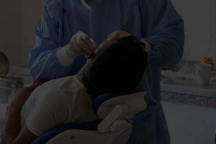 Sahte diş hekimi skandalı! Dişlerini &ccedil;eken kişi 'temizlik&ccedil;i' &ccedil;ıktı