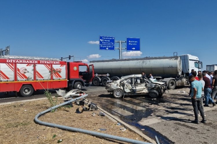 Tanker ile otomobil &ccedil;arpıştı! &Ccedil;ok sayıda yaralı var