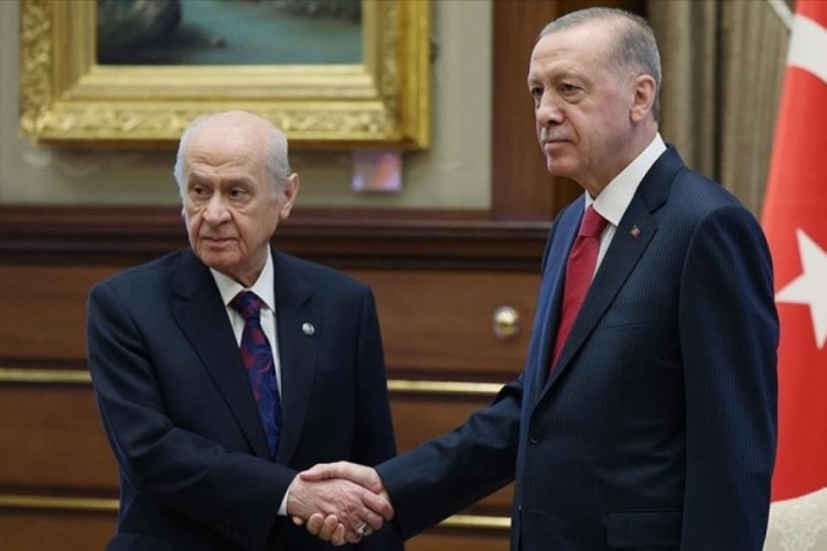 Devlet Bahçeli'den Cumhurbaşkanı Erdoğan'a tebrik telefonu