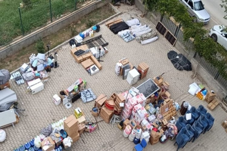 Kahramanmaraş'ta deprem yardımlarını satan 4 kişi tutuklandı