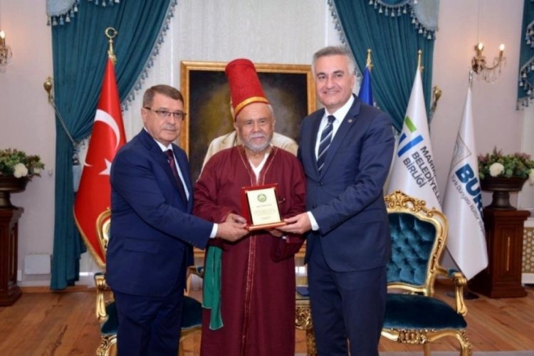 Bursa'nın ahisi k&ouml;fteci Ceylan &Ccedil;etin oldu