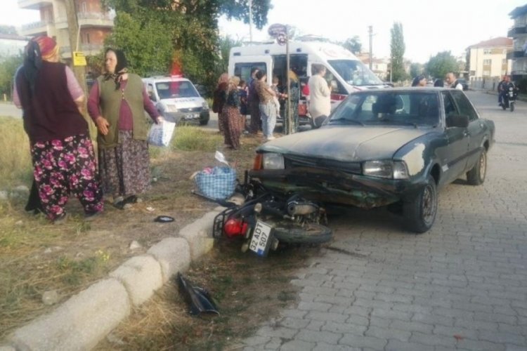 Isparta'da otomobille motosiklet &ccedil;arpıştı: 1 ağır yaralı