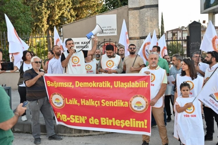 T&Ouml;BSEN MYK deprem b&ouml;lgesi Hatay'da eğitim sorununa dikkat &ccedil;ekti