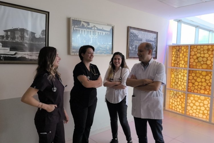 Bursa'da 5 doktor doğdukları hastaneye atandı! İlk n&ouml;betlerini tuttular