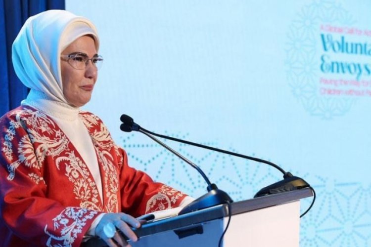 Emine Erdoğan G&ouml;n&uuml;l El&ccedil;ilerine K&uuml;resel Davet programında konuştu