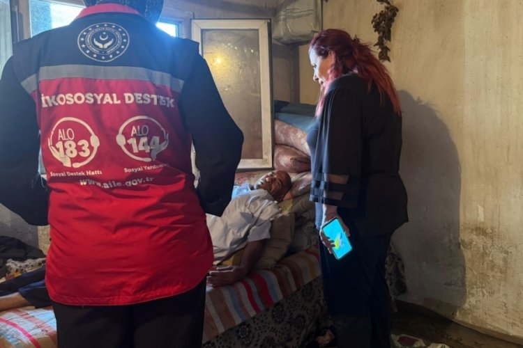 Şiddet g&ouml;ren &ccedil;obana bakanlıktan destek