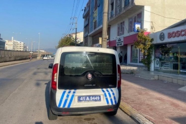 Kocaeli'de erkek vahşeti! Eski eşi tarafından &ccedil;ocuklarının g&ouml;z&uuml; &ouml;n&uuml;nde bı&ccedil;aklandı