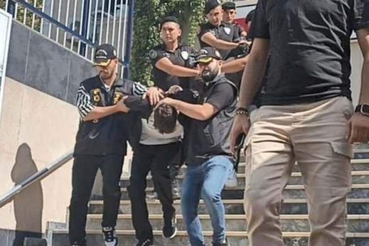 15 yaşındaki &ccedil;ocuk, &ccedil;ocuk parkında &ouml;ld&uuml;r&uuml;lm&uuml;şt&uuml;... Flaş gelişme!