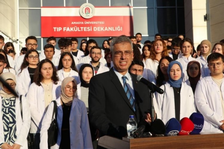 Bakan Memişoğlu: Dünyada böyle bir depremin yarasını sarabilecek başka millet yok