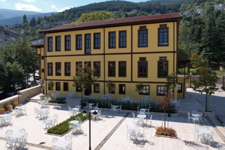 Bursa'da  k&ouml;şk ve yetimhane olarak kullanılan tarihi bina yeniden ayağa kalktı
