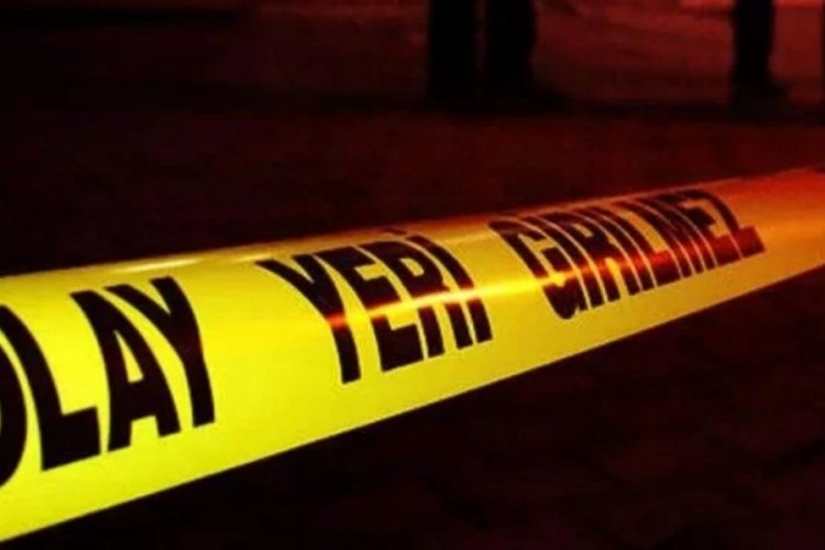 17 yaşındaki &ccedil;ocuk, annesiyle tartışan babasını bı&ccedil;akladı!
