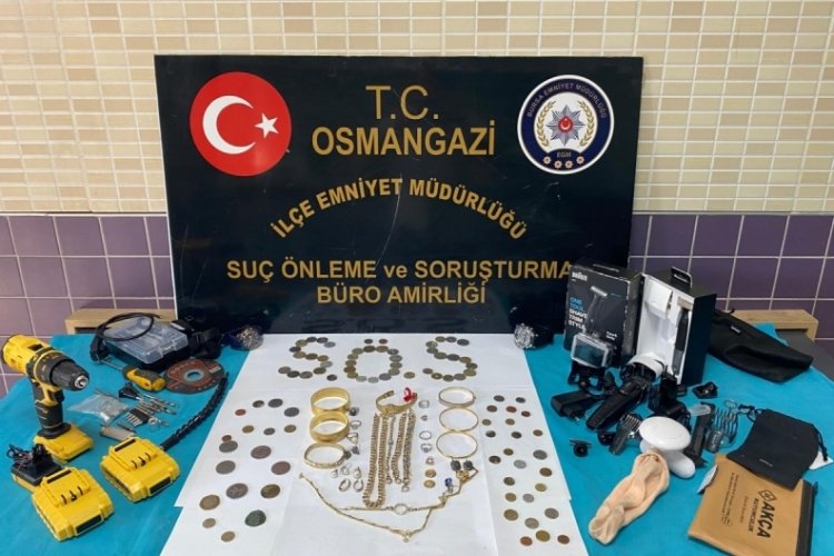 Bursa'da ziynet eşyası &ccedil;aldığı iddia edilen zanlı g&ouml;zaltında