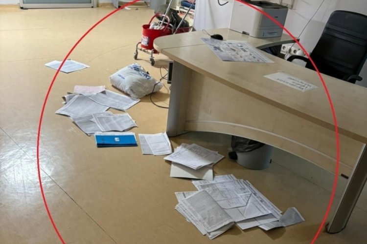 Diyarbakır'da &ouml;l&uuml;m haberini alan yakınları, hastane personeline saldırdı
