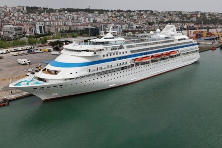 Astoria Grande kruvaziyeri tekrar Samsun'da