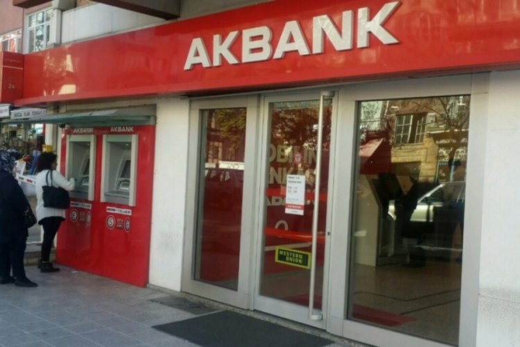 Akbank'ta müşteri onay vermeden ön onaylı kredi iddiası! ''Vay vatandaşın haline''