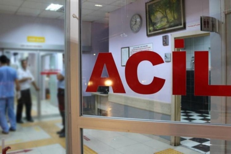 Pikniğe giderken motosikletle &ccedil;ukura d&uuml;şt&uuml;ler: 2 yaralı