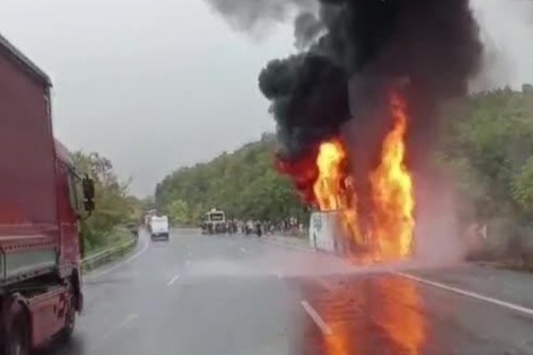 Bursa'da yolcu otobüsü alevlere teslim oldu!