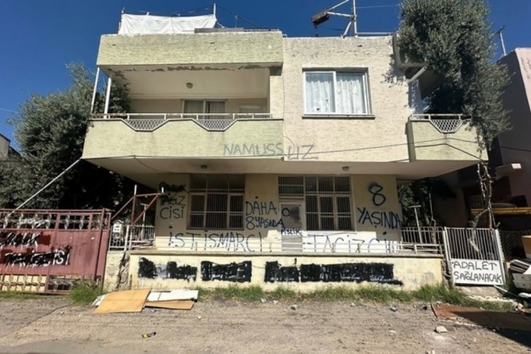 İstismar ş&uuml;phelisine mahalleliden lin&ccedil; girişimi!