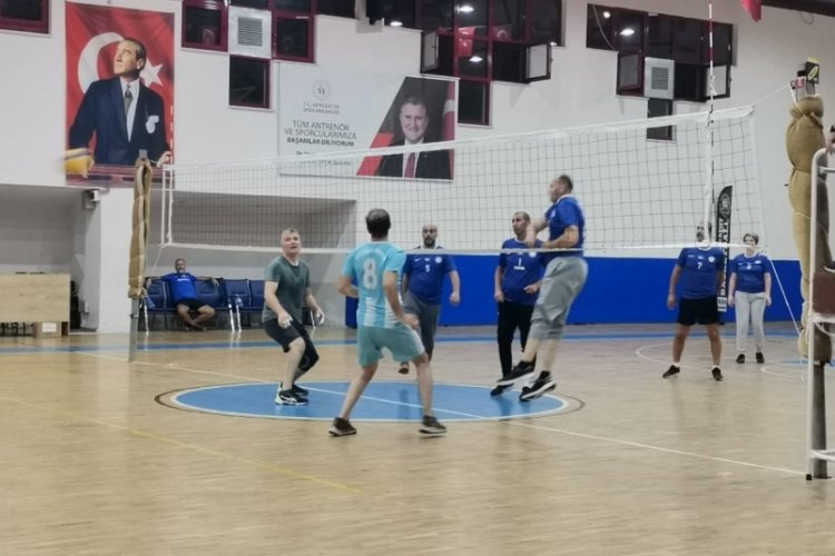 Mudanya'da Kurumlar Arası Kaymakamlık Voleybol Turnuvası başladı