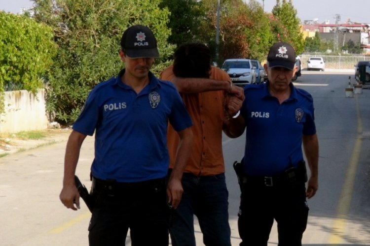 Eşi direksiyon sınavını ge&ccedil;emeyince, &ouml;ğretmenin burnunu kırmıştı! Tutuklandı