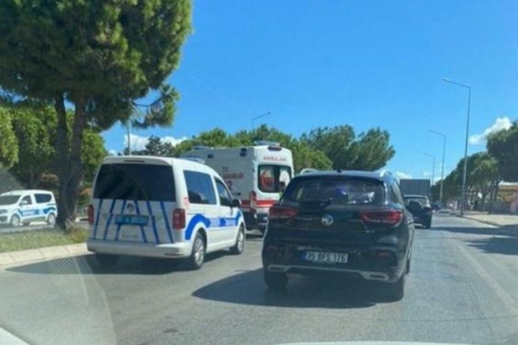 İzmir'de hastane bah&ccedil;esinde duran ambulansı ka&ccedil;ırdı
