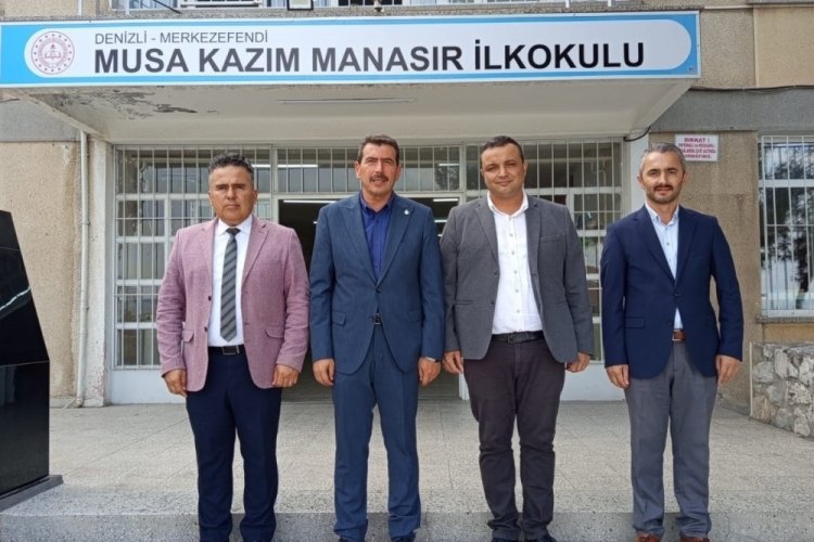 &Ouml;ğretmen &ouml;ğrencilerin g&ouml;z&uuml; &ouml;n&uuml;nde veli tarafından darp edildi