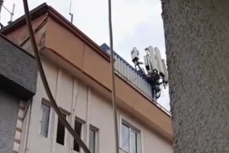 Bursa'da baz istasyonu tehlike sa&ccedil;ıyor! Mahalle sakinleri endişeli