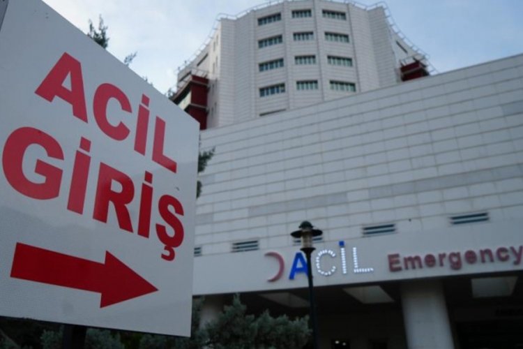 Kamyon &ccedil;arpan lise &ouml;ğrencisi hayatını kaybetti