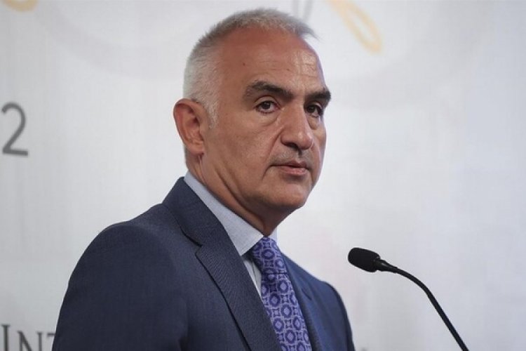 Bakan Ersoy "K&uuml;nh&uuml;'l Ahbar" kitabının tanıtım toplantısında konuştu