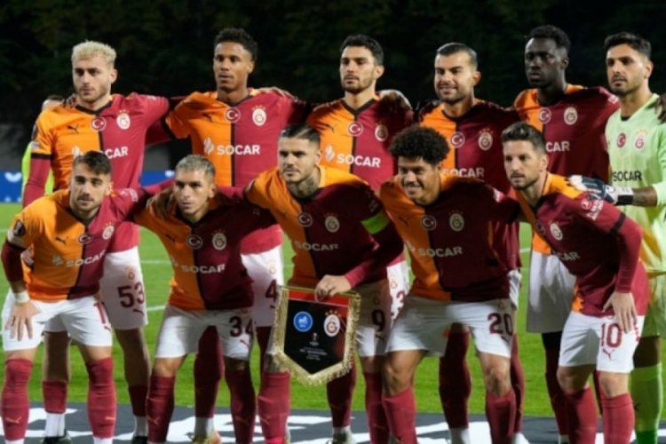 Galatasaray'ın 12 maçta 11 gol yiyen defans hattı dikkat çekti