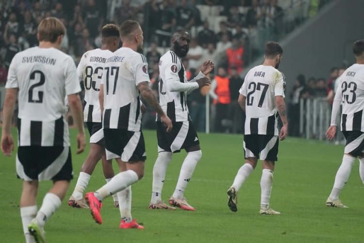 Avrupa'da kaybeden Beşiktaş, Süper Lig'de rekor peşinde