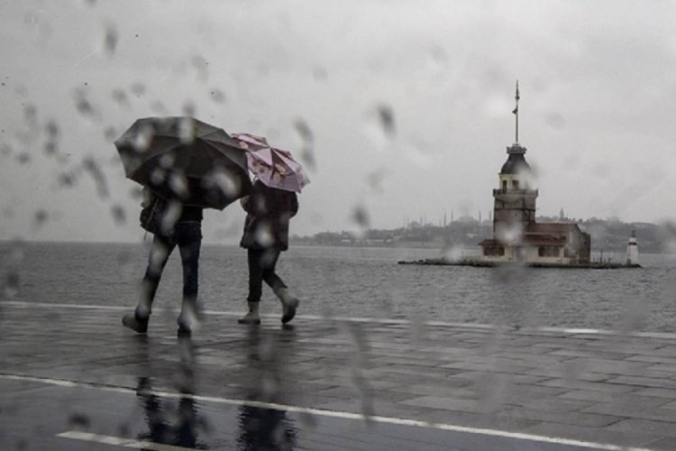 İstanbul i&ccedil;in uyarı: G&ouml;k g&uuml;r&uuml;lt&uuml;l&uuml; ve sağanak yağış kapıda