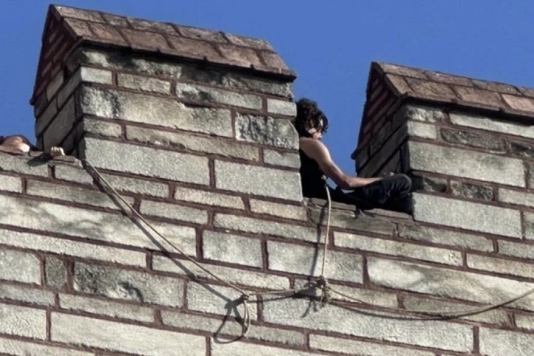 İstanbul'da iki gen&ccedil; kızı vahşice &ouml;ld&uuml;ren katilin odasından fotoğraflar