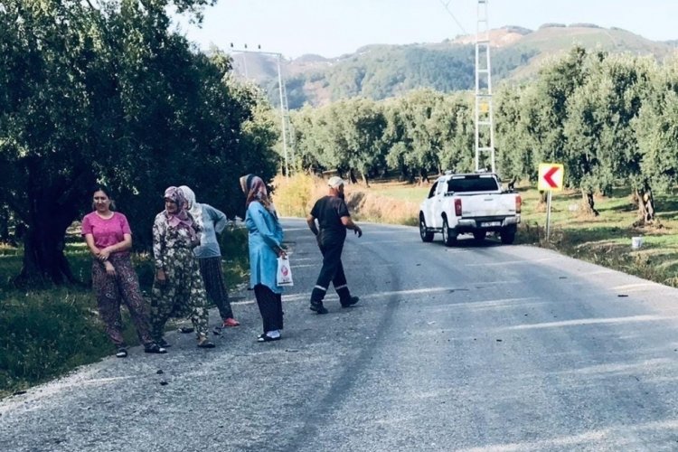 Bursa'da motosiklet ile pick-up &ccedil;arpıştı! 1 yaralı