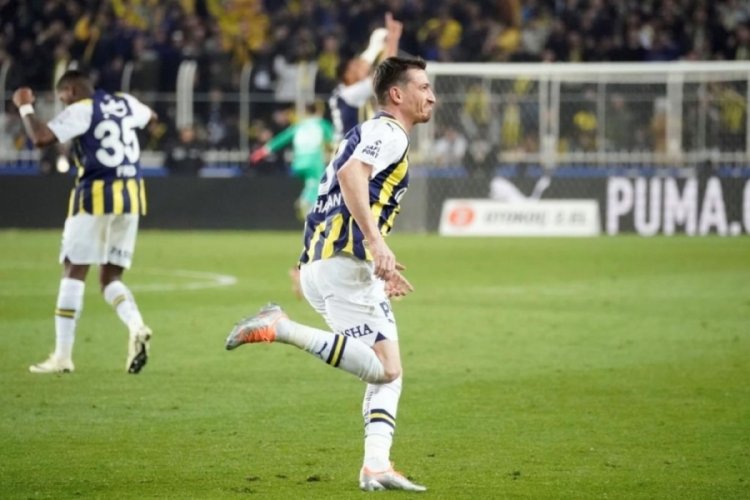 Fenerbahçe'de flaş ayrılık! Mourinho'nun sınavından geçemedi