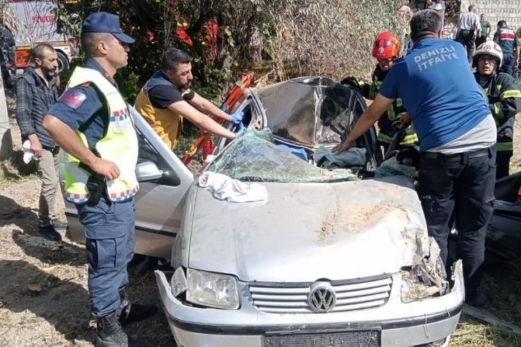 Denizli'de kaza yapan otomobil şarampole u&ccedil;tu: 2 yaralı