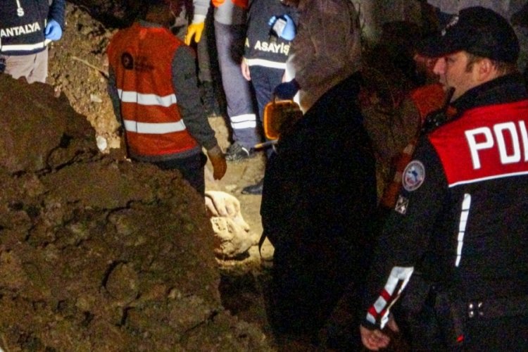 &Ouml;ld&uuml;rd&uuml;ğ&uuml; baldızının Instagram hesabına girerek 5 ay boyunca yaşıyormuş gibi mesajlar atmış
