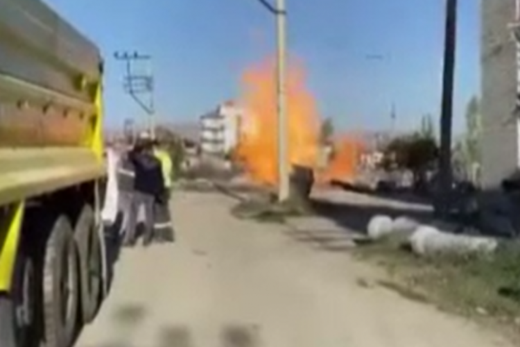 Ankara'da doğal gaz borusu patladı