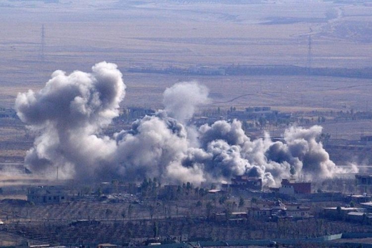 Donald Trump'ın eski danışmanından şok s&ouml;zler: İsrail'e, Napalm bombası atmasını &ouml;nerdi